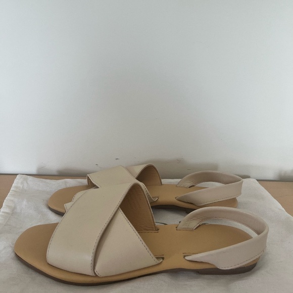 Rare Nisolo Cross-Strap Sandal in White/Bone - Never Used - Picture 3 of 7